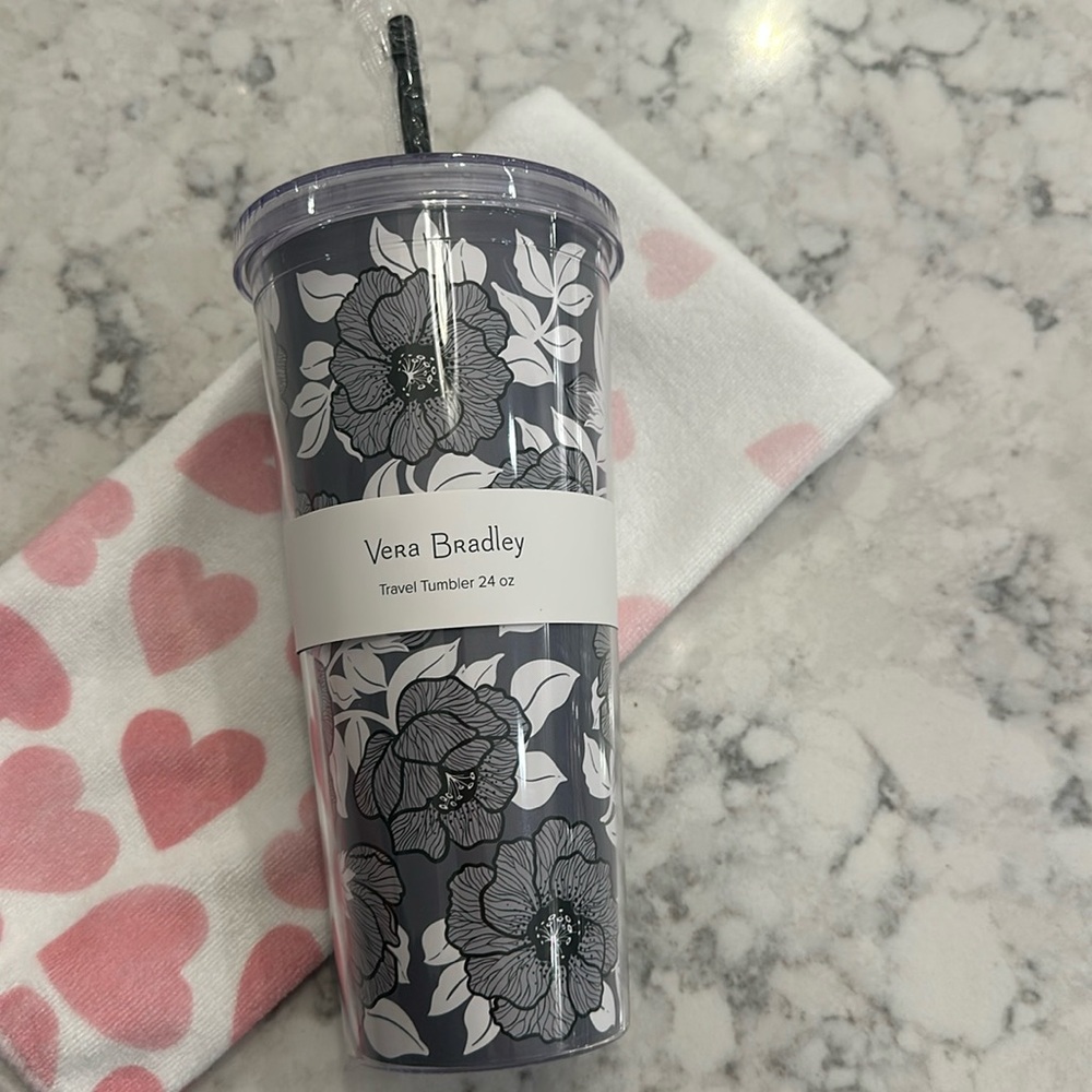 🌺NWT Vera Bradley Tumbler 
Makes a great gift!!!💝